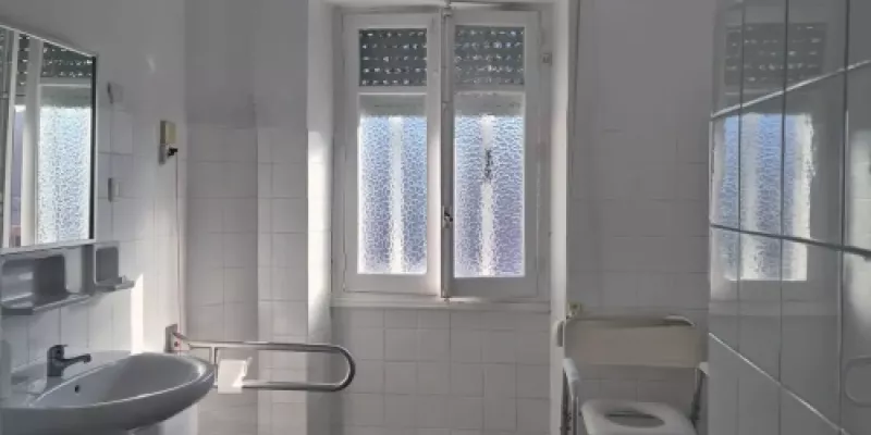 Salón principal de la residencia para personas mayores